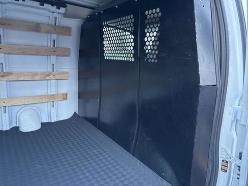 Used 2024 Chevrolet Express 2500 image 25