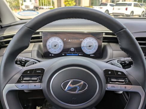 Certified 2023 Hyundai Tucson Limited FWD image 28