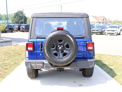Used 2020 Jeep Wrangler Sport AWD/4WD image 30