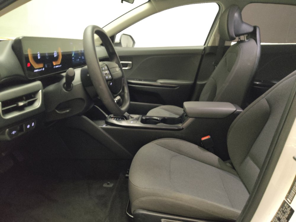 Used 2025 Kia K4 FWD image 17