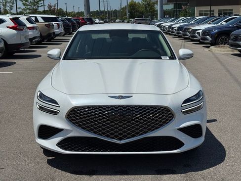 Used 2025 Genesis G70 2.5T image 6