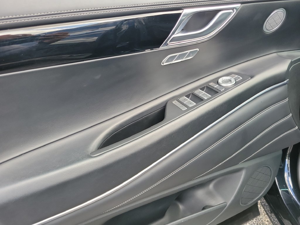 Used 2025 Genesis GV80 2.5T Standard AWD/4WD image 31
