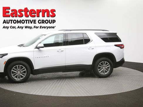 Used 2022 Chevrolet Traverse LT image 61