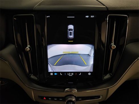 Used 2025 Volvo XC60 B5 Core image 20