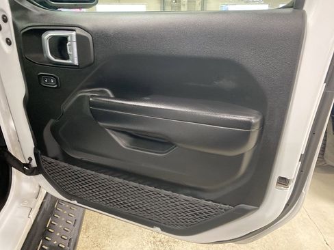 Used 2021 Jeep Wrangler Unlimited Sport image 19