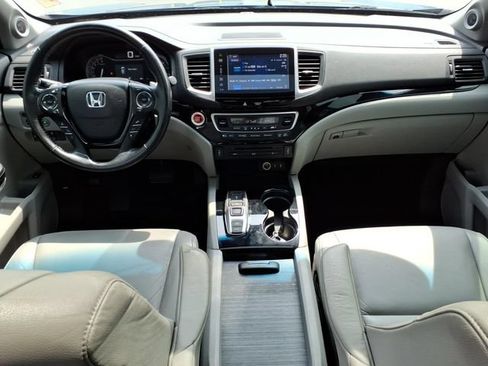 Used 2016 Honda Pilot Touring image 13