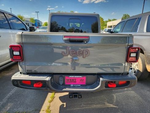 Used 2021 Jeep Gladiator Rubicon image 5