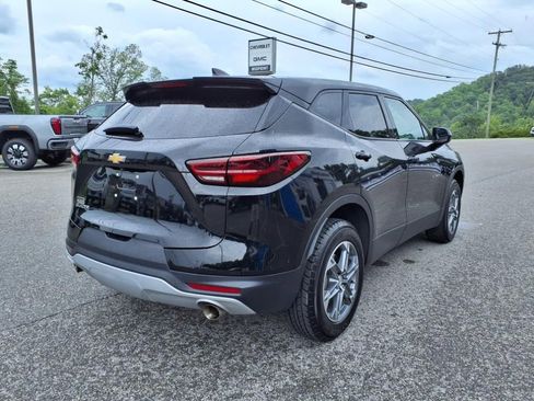 Used 2023 Chevrolet Blazer LT image 3