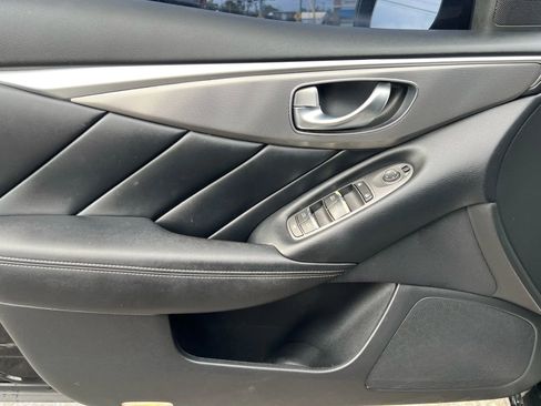 Used 2015 INFINITI Q50 w/ Moonroof Package image 8