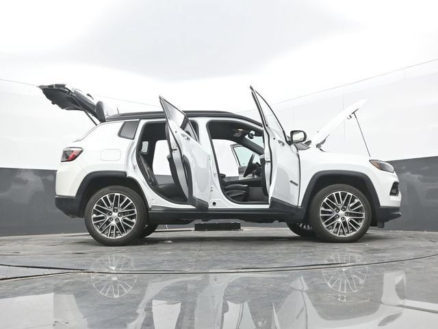 Used 2023 Jeep Compass Limited w/ Elite Group AWD/4WD image 70
