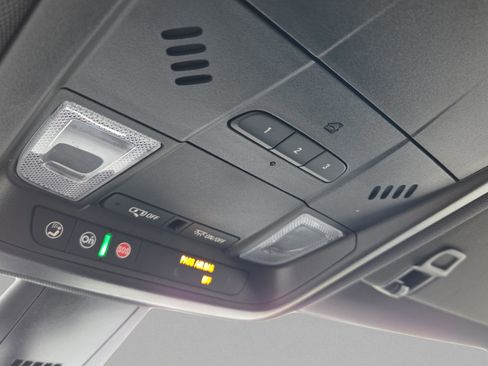 Used 2019 Chevrolet Blazer RS image 18