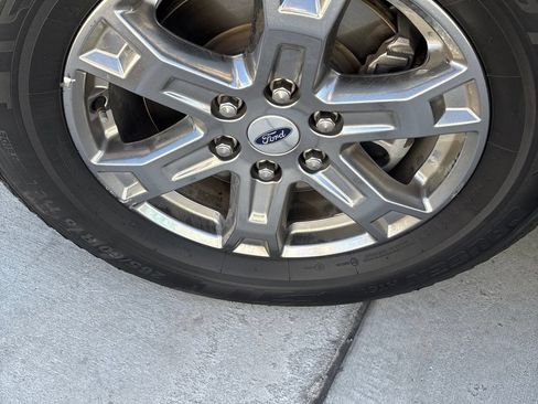 Used 2023 Ford F150 Lariat RWD image 4