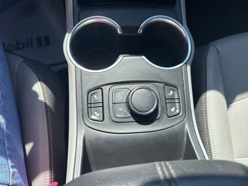 Used 2020 GMC Terrain SLT w/ Preferred Package AWD/4WD image 28