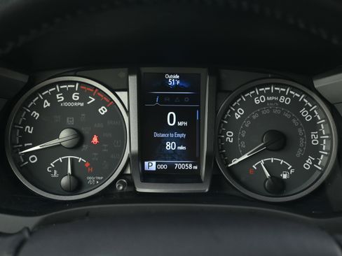 Used 2022 Toyota Tacoma TRD Sport w/ Technology Package image 23