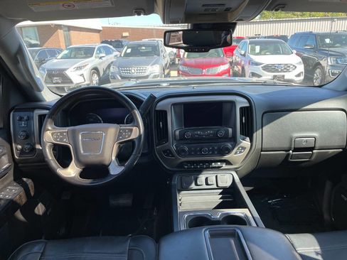 Used 2015 GMC Sierra 3500 Denali w/ Duramax Plus Package image 21