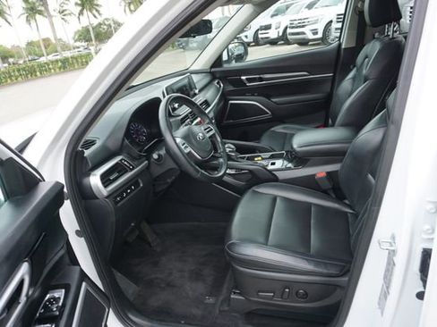 Used 2020 Kia Telluride S w/ S 8 Passenger Seating Package FWD image 20