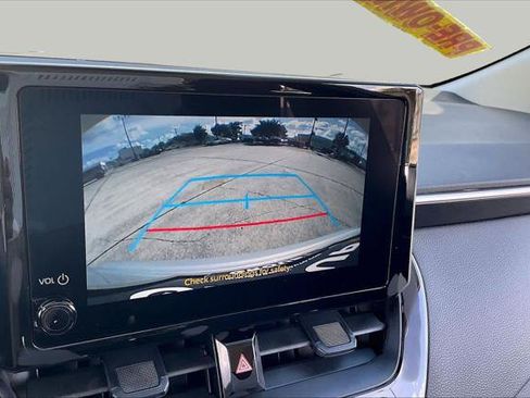 Used 2026 Toyota Corolla LE FWD image 27
