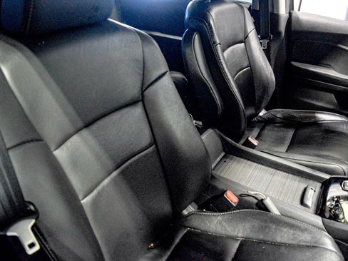Used 2019 Honda Pilot Touring image 9
