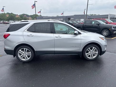 Used 2018 Chevrolet Equinox Premier w/ Infotainment II Package AWD/4WD image 4