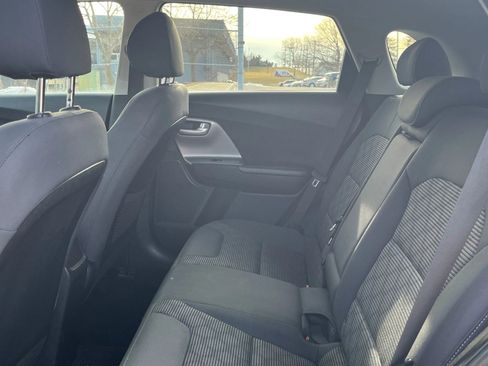 Used 2017 Kia Niro LX image 10