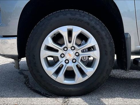 Used 2026 Chevrolet Silverado 1500 LTZ w/ LTZ Premium Package AWD/4WD image 35