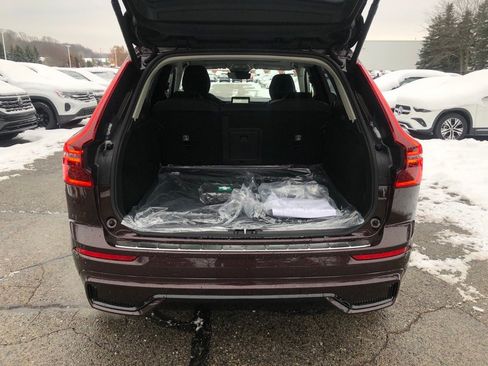 New 2026 Volvo XC60 B5 Plus w/ Protection Package Premier image 37