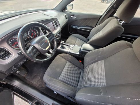 Used 2023 Dodge Charger SXT RWD image 3