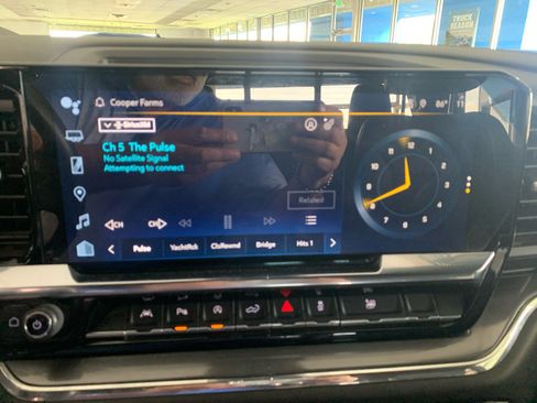 Used 2024 Chevrolet Silverado 1500 High Country image 21