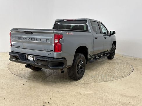 Used 2021 Chevrolet Silverado 1500 Custom Trail Boss w/ LPO, Dark Essentials Package image 9