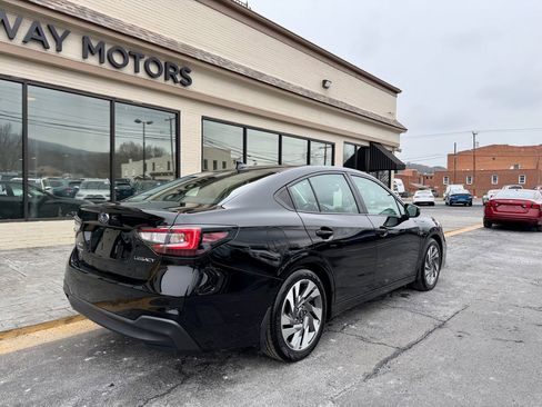Used 2024 Subaru Legacy Limited image 3