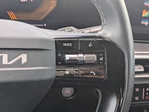 Used 2026 Kia Sorento LX FWD image 29