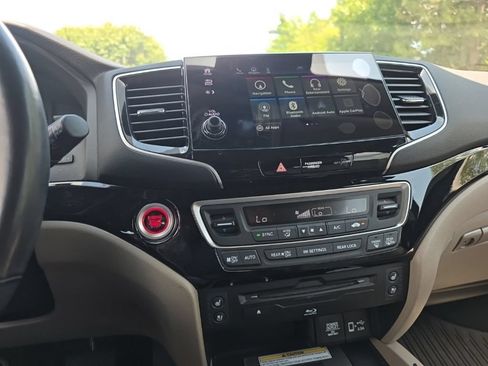 Used 2020 Honda Pilot Elite image 19