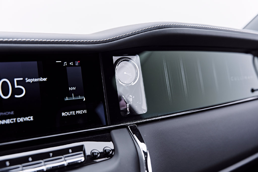 Used 2025 Rolls-Royce Cullinan AWD/4WD image 94
