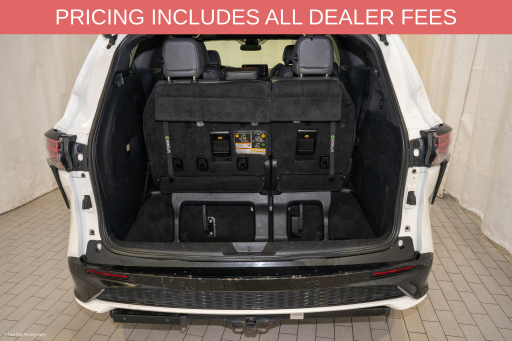 Used 2022 Toyota Sienna XSE w/ XSE Plus Package AWD/4WD image 5