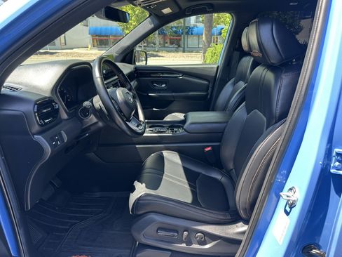 Used 2024 Honda Pilot TrailSport image 17