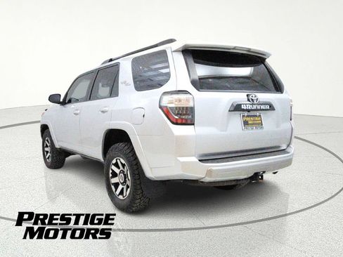 Used 2019 Toyota 4Runner TRD Off-Road Premium AWD/4WD image 6