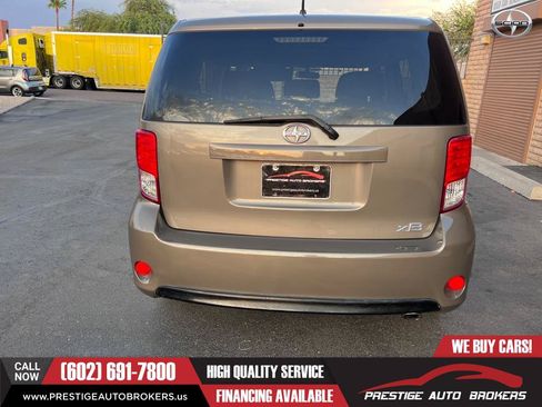 Used 2013 Scion xB FWD image 5
