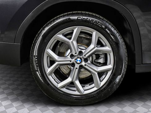 Used 2025 BMW X4 xDrive30i AWD/4WD image 27