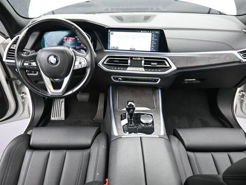 Used 2022 BMW X5 xDrive40i w/ Premium Package AWD/4WD image 12
