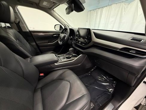 Certified 2020 Toyota Highlander Limited image 9