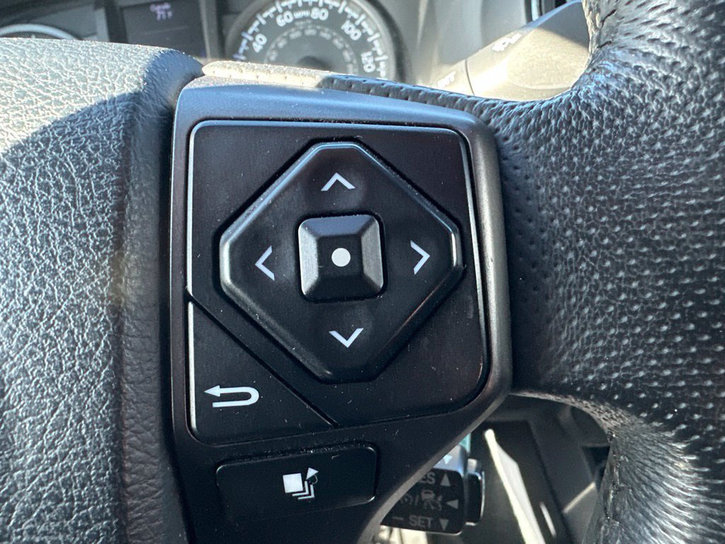 Used 2019 Toyota Tacoma TRD Sport AWD/4WD image 31