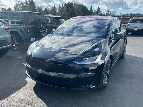Used 2024 Tesla Model X Base image 5