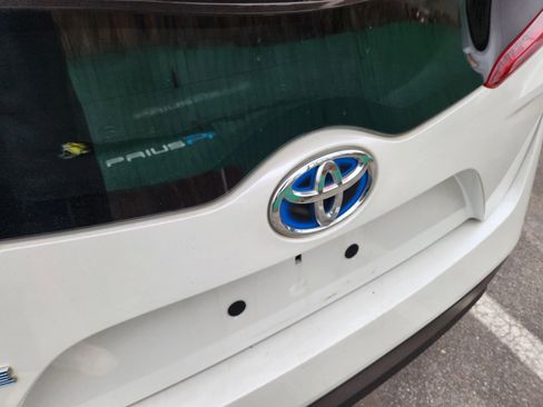 Used 2019 Toyota Prius Prime Premium w/ Carpet Mat Package image 14