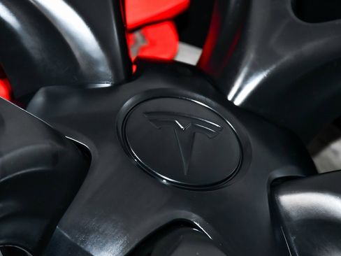 Used 2021 Tesla Model S Plaid image 75