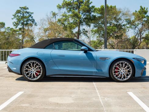 Used 2025 Mercedes-Benz SL 55 AMG 4MATIC image 13