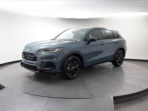 Used 2023 Honda HR-V Sport image 2