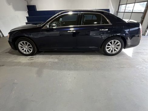 Used 2012 Chrysler 300 Limited image 1