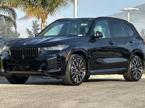 New 2026 BMW X5 xDrive50e w/ M Sport Package AWD/4WD image 7