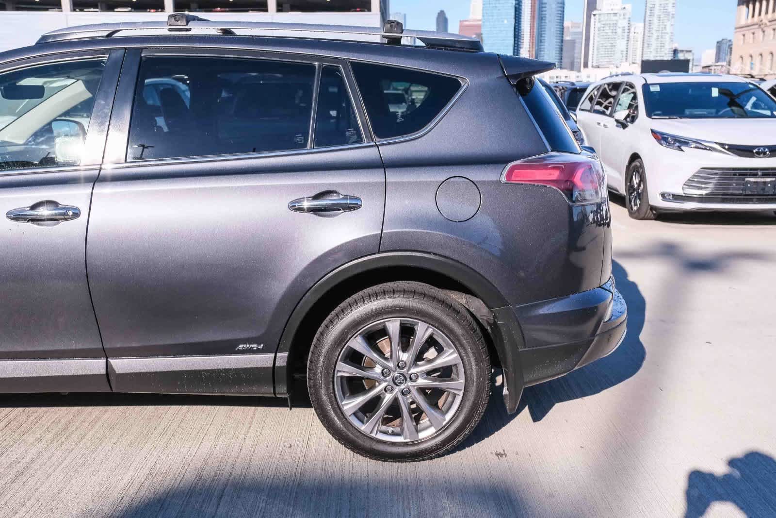 Used 2016 Toyota RAV4 Limited AWD/4WD image 8