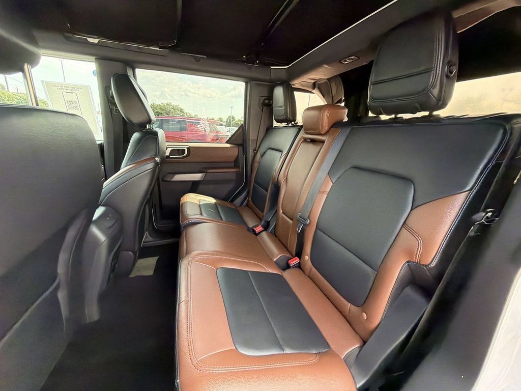 Used 2021 Ford Bronco Outer Banks AWD/4WD image 24